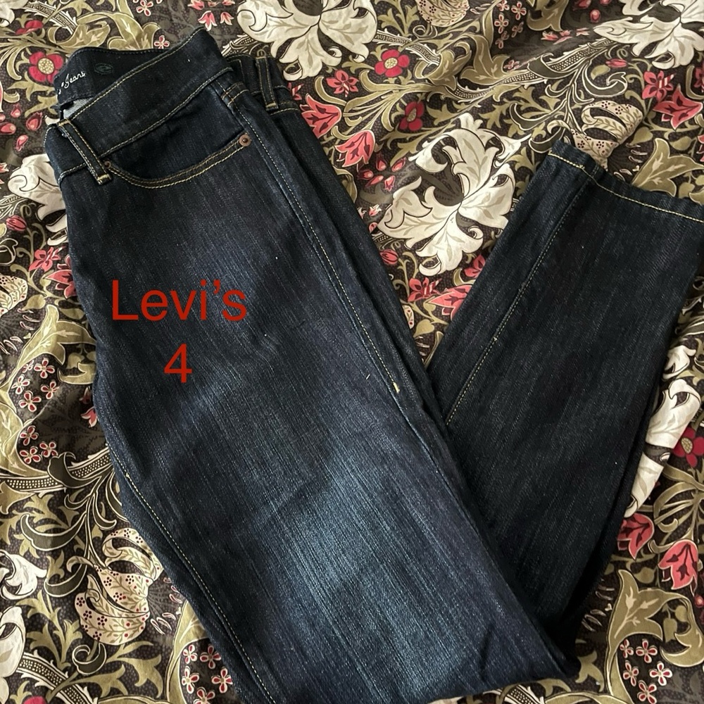 Levi's Dark Wash Jeans